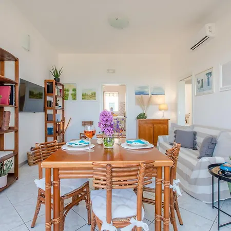 Der Meerblick Im Rossella's By Interhome