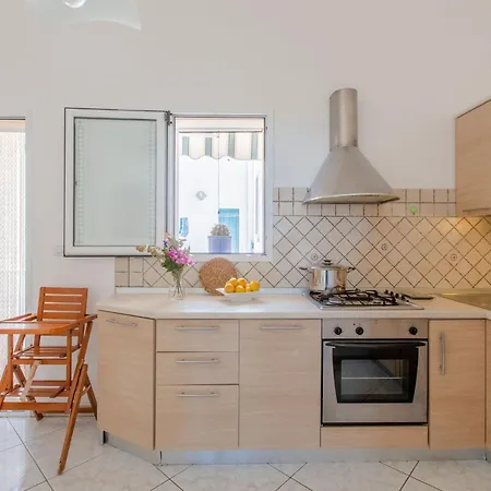 Der Meerblick Im Rossella's By Interhome Apartment Specchiolla